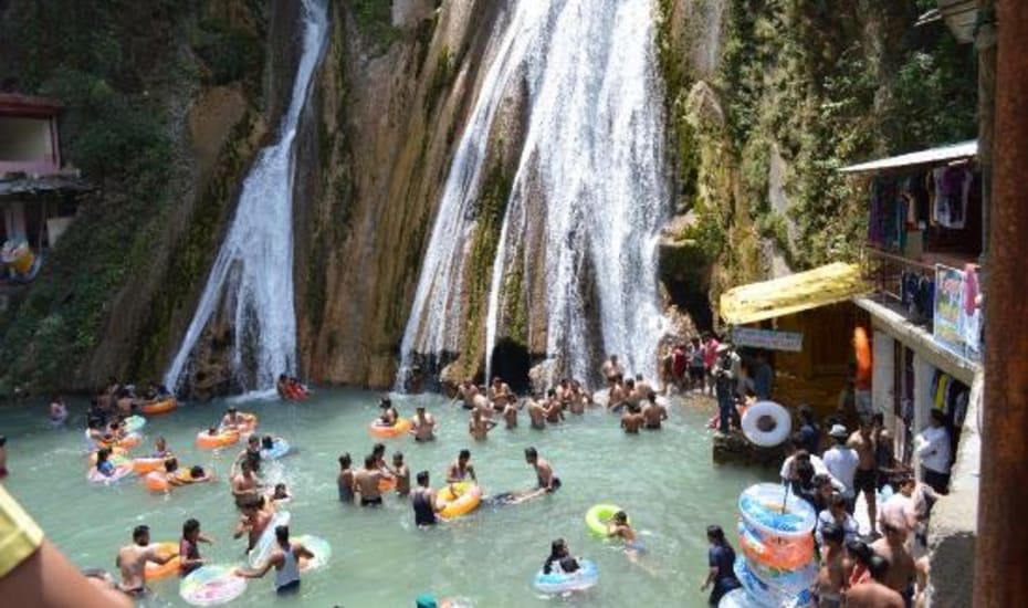 mussoorie-tour-packages-kepmty-falls@gokeys