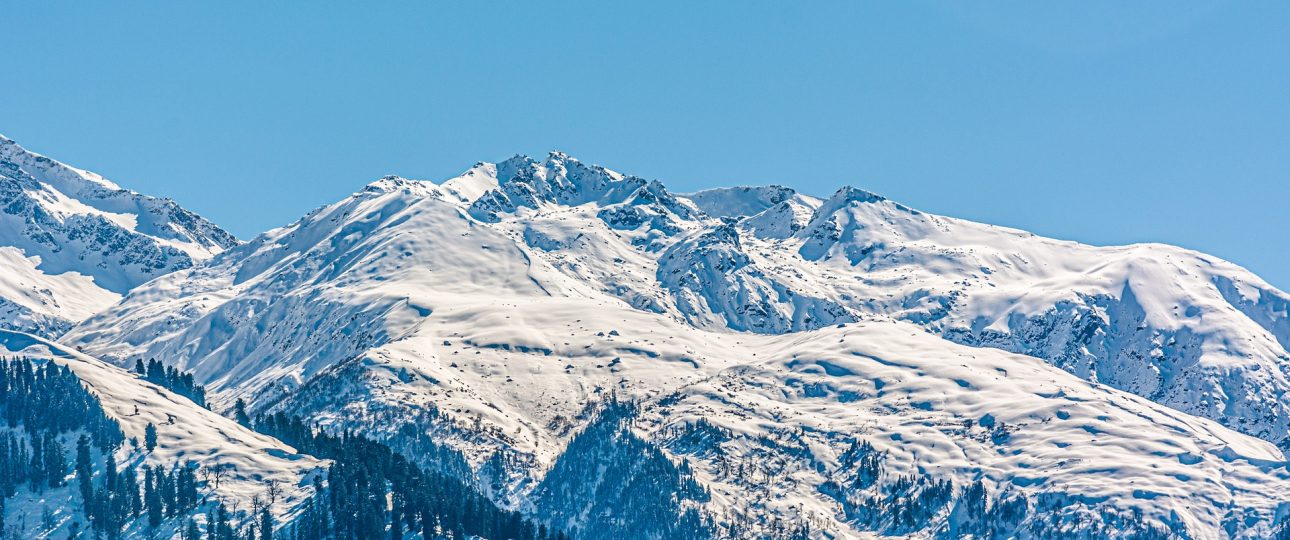 snow-fall-in-mussoorie-dhanaulti-2023