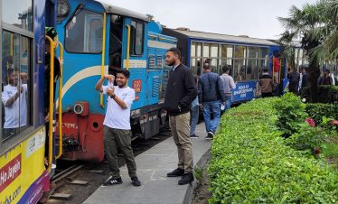 toy-train-darjeeling
