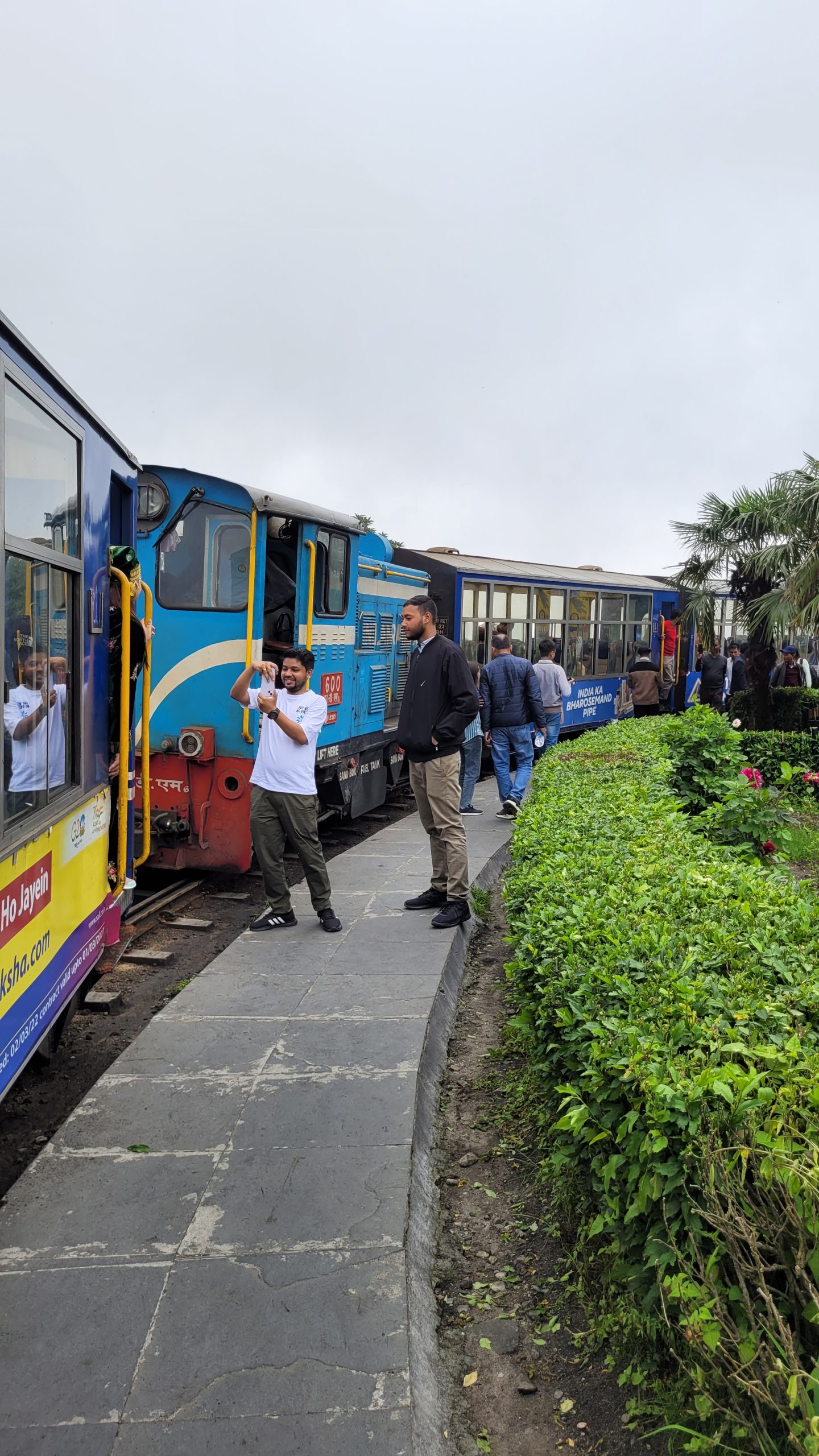 toy-train-darjeeling