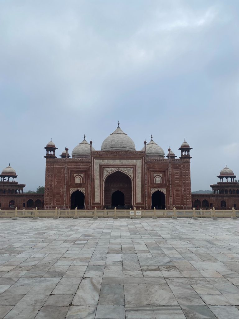agra-tajmahal-sightseeing